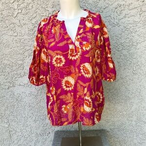 Rachel Zoe  hot pink boho puff short sleeve with v neck light weight material